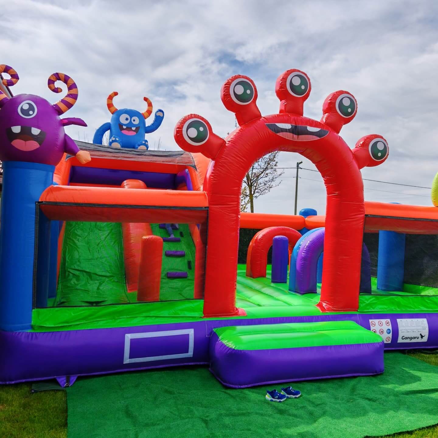 Napuhanac Monster - ulazni portal s očima